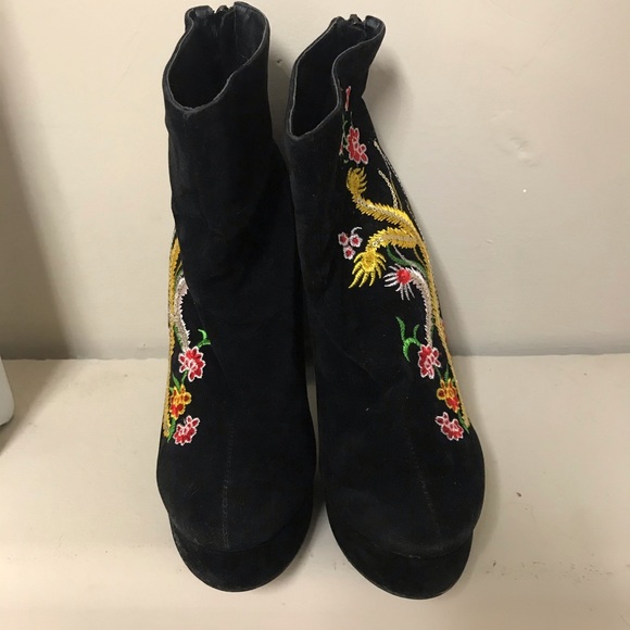 BooHoo Platform Velvet Dragon Embroidered Booties - Picture 6 of 15